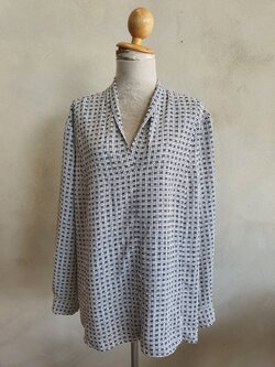 FF05045 เสื้อผ้าชีฟอง สีขาวลายดำ มือสอง แบรนด์ ANN TAYLOR อก free-48 นิ้ว