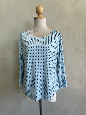 FF04571 เสือผ้ามือสอง สีเขียวมิ้นลายจุดำ แบรนด์ ELLE อก 40-45 นิ้ว