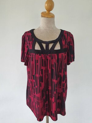 FF04236 เสื้อผ้ามือสอง สีแดงลาย แบรนด์ PerSeption Woman อกนิ้ว