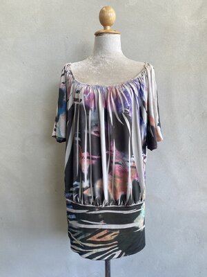 FF04567 เสือผ้ามือสอง สวยๆ อก free