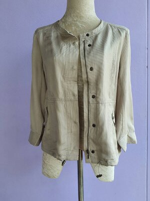 FF02846 เสื้อคลุม สีครีม แบรนด์ LAUTRE AMONT อก 36 นิ้ว