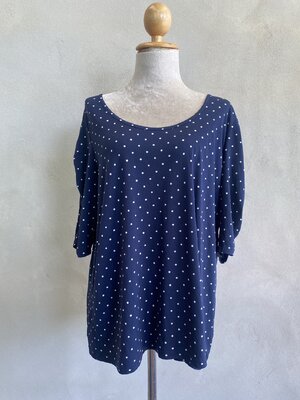 FF04573 เสื้อผ้ามือสอง สีกรมลายจุด แบรนด์ SUSAN GRAVER อก 42-46 นิ้ว