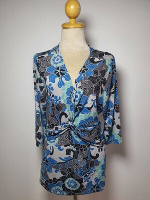 FF04166 เสื้อผ้ามือสอง ลายดอกไม้ สีฟ้า แบรนด์ ENCORE อก 42-46 นิ้ว