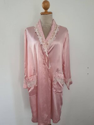 FF06646 เสื้อคลุมชุดนอน สีชมพูโอรส มือสอง อก free-42 นิ้ว