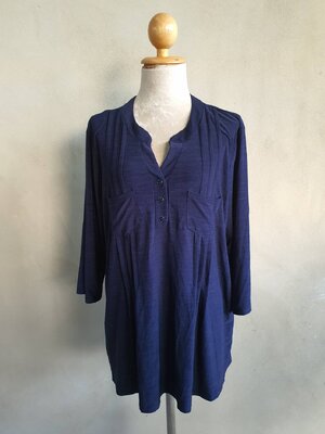 FF04837 เสื้อผ้ามือสอง สีกรม แบรนด์ ELIE MCCARTHY อก 45-50 นิ้ว