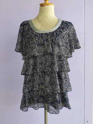 FF02848 เสื้อแฟชั่น สีัน้ำเงิน มือสอง แบรนด์ Christopher&banks อก 42 นิ้ว